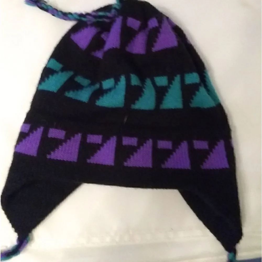 Vintage Maureen of the mews beanie